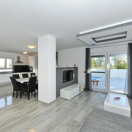 Family Friendly House With A Swimming Pool Privlaka, Zadar - 23636 Privlaka (Zadar)