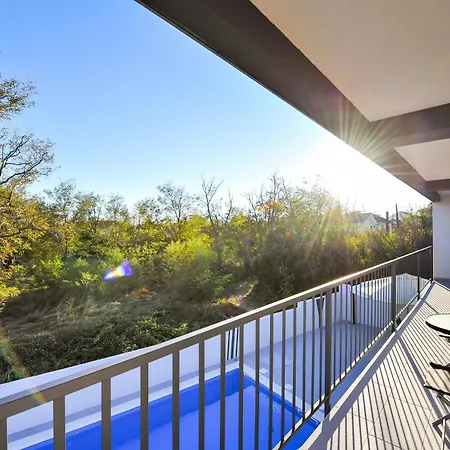 Family Friendly House With A Swimming Pool Privlaka, Zadar - 23636 Привлака