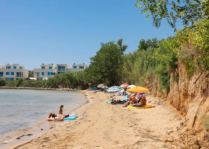 Family Friendly House With A Swimming Pool Privlaka, Zadar - 23636