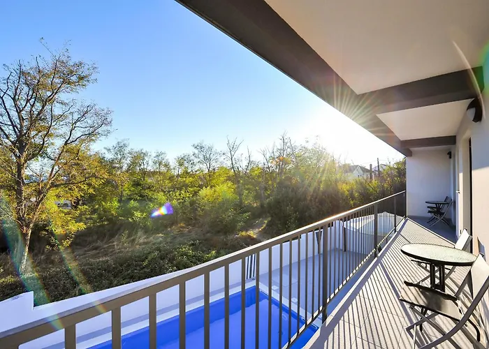 Family Friendly House With A Swimming Pool Privlaka, Zadar - 23636 Привлака